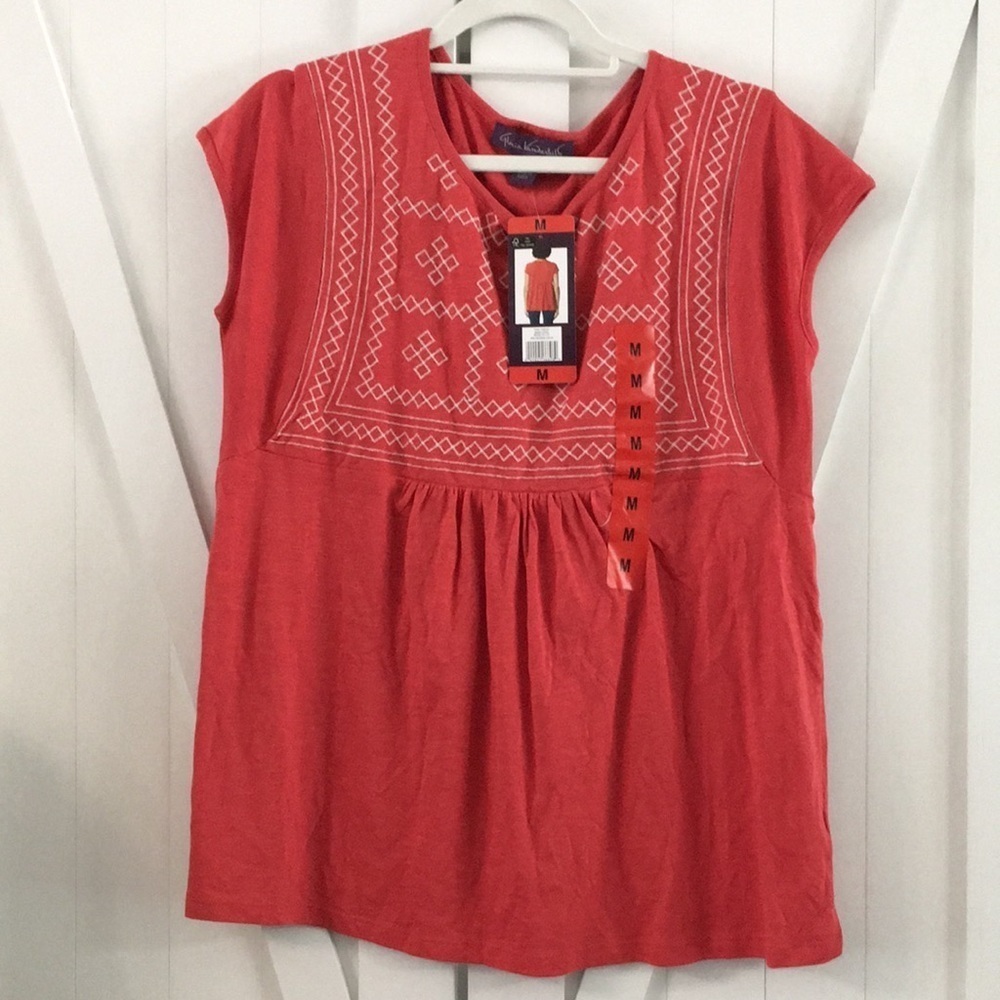 Gloria Vanderbilt, Red, Scoop Neck Top. Size Medium
